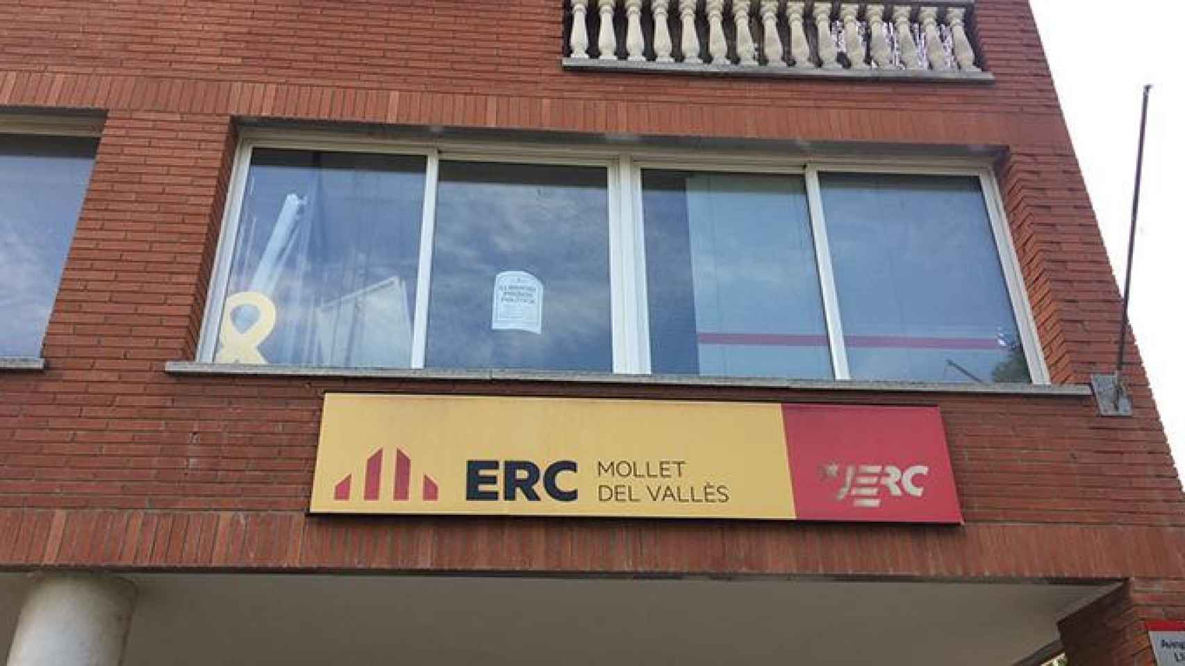 La sede de ERC en Mollet (Barcelona) ha sido objeto de un acto vandálico / CG