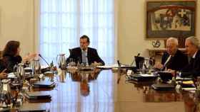 El presidente del Gobierno, Mariano Rajoy, preside el consejo de ministros extraordinario de este miércoles
