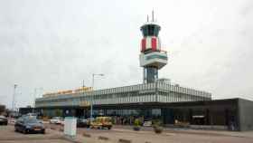 Cierran el aeropuerto de Rotterdam por un incendio