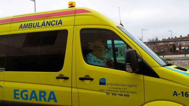 Imagen de un vehículo de transporte sanitario de Ambulancias Egara / Cedida