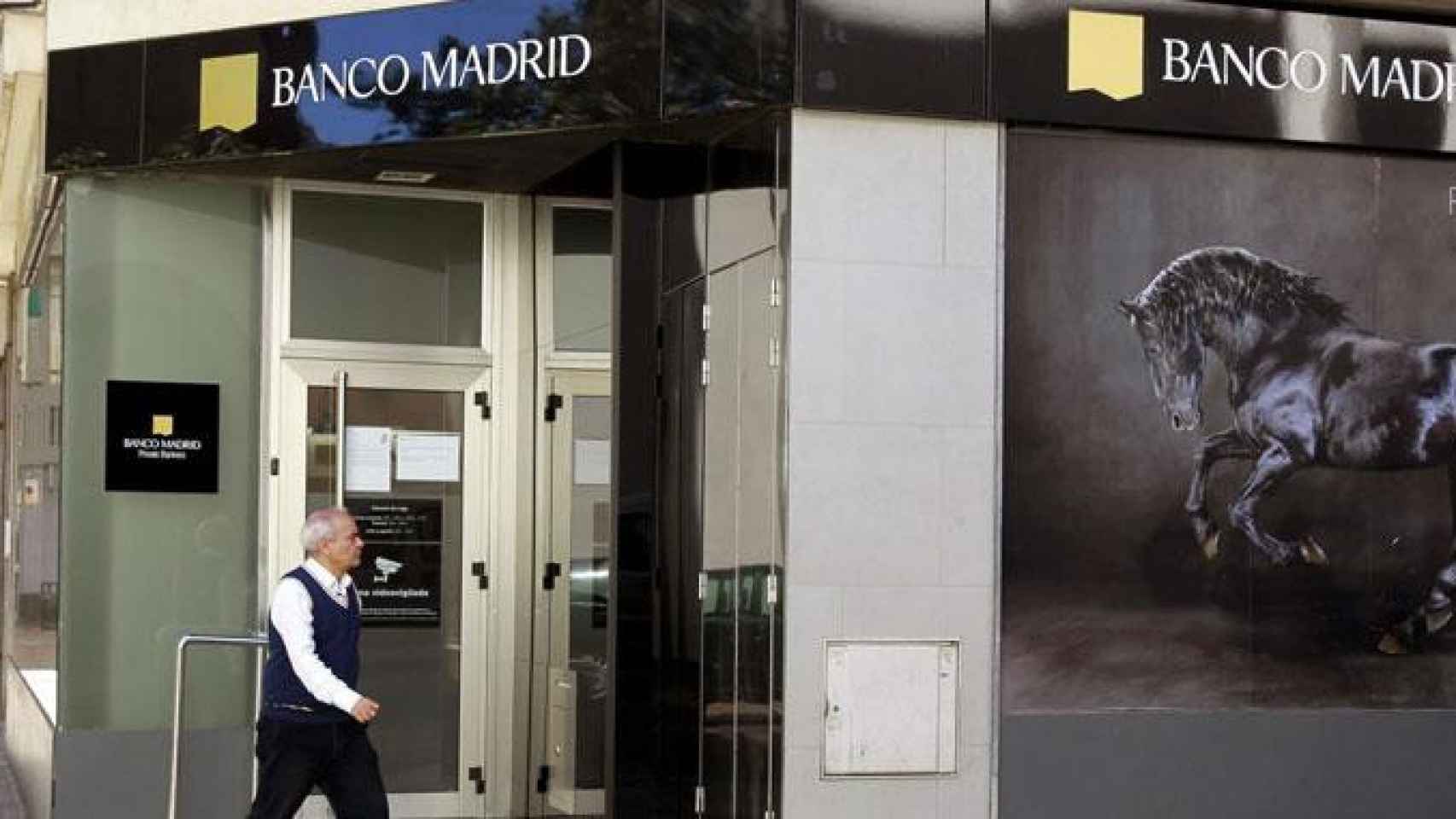 Imagen de una oficina de Banco Madrid antes de que quebrara / EFE