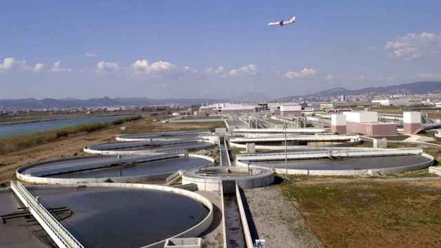 Imagen aérea de embalses de agua, que subirá de precio en Barcelona tras la aprobación de la ACA / EFE