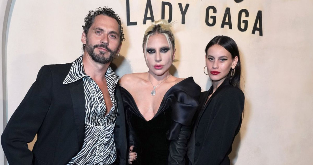 Paco León, Milena Smit y Lady Gaga / INSTAGRAM