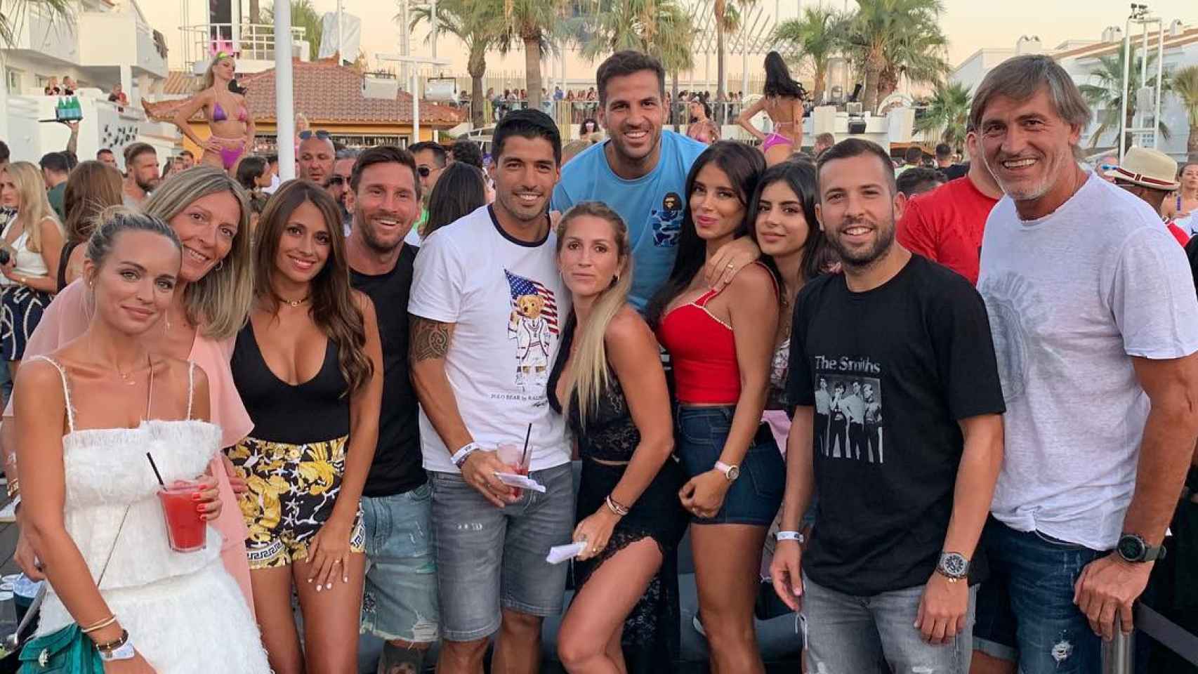 Los jugadores del FC Barcelona, Cesc y Pepe Costa con sus esposas en Ibiza / INSTAGRAM