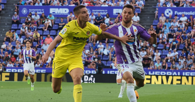 Juan Foyth, durante el partido del Villarreal frente al Valladolid / EFE