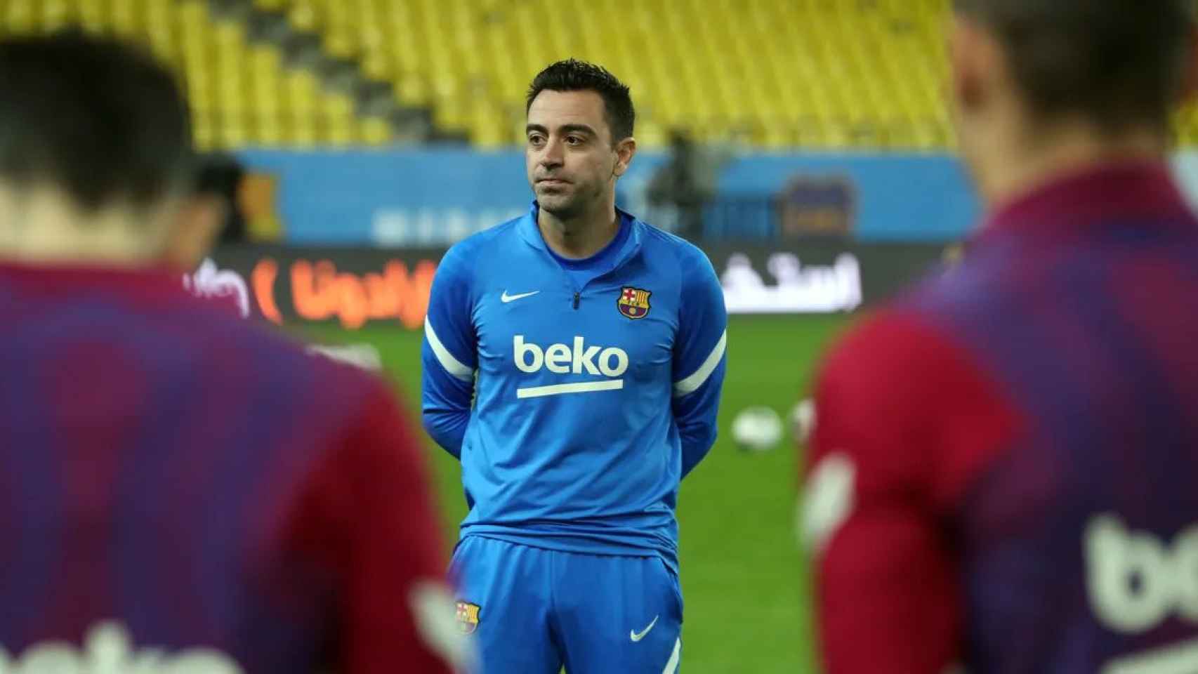 Xavi Hernández, dirigiendo un entrenamiento del Barça / FCB