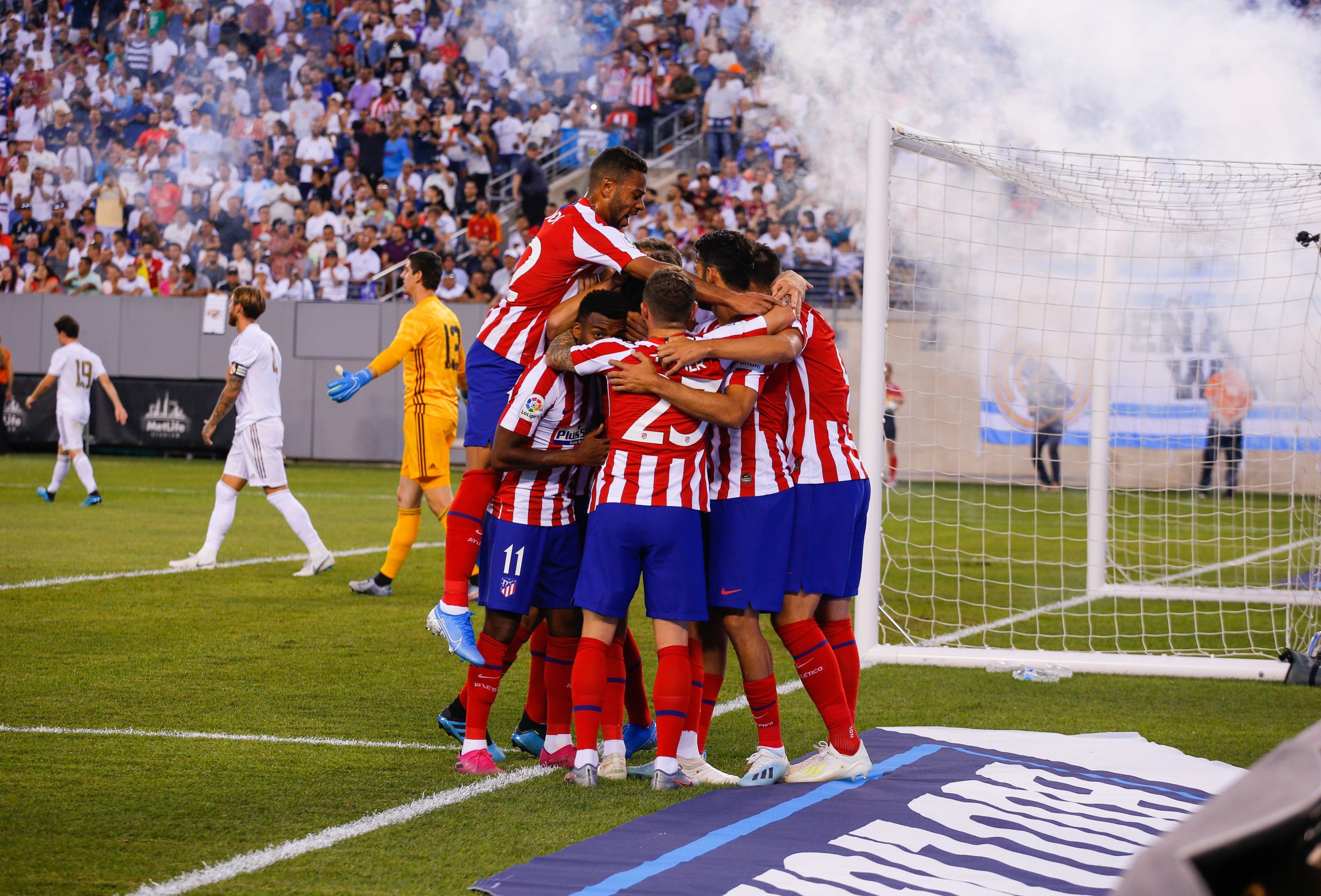 El Atlético de Madrid celebrando un gol contra el Real Madrid / EFE