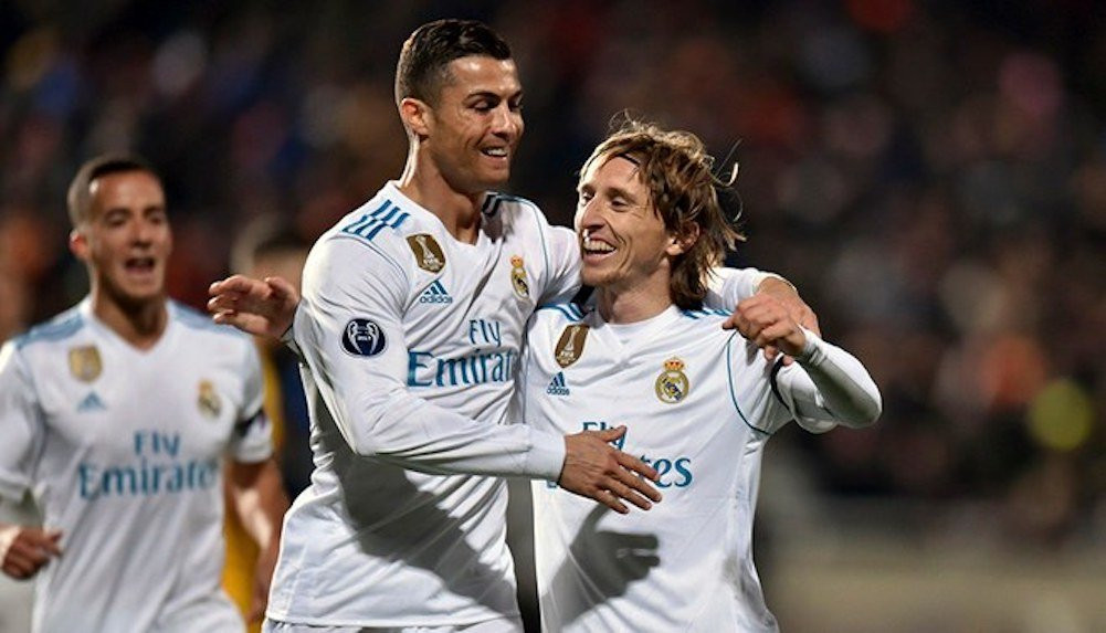 Una foto de archivo de Cristiano Ronaldo y Luka Modric en el Real Madrid / EFE