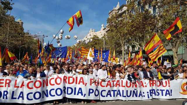Cabecera de la manifestación organizada por Societat Civil Catalana (SCC) contra la matraca tóxica del 'procés' / CG