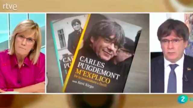 La periodista Gemma Nierga durante la entrevista en TVE  al expresidente Carles Puigdemont / TWITTER