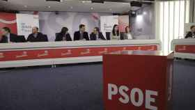 Imagen de una reunión de la comisión ejecutiva federal del PSOE, con Pedro Sánchez a la cabeza / EFE