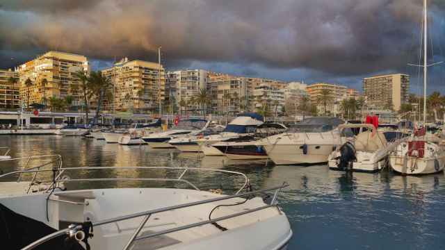 Apartamentos en primera línea del Puerto Deportivo de Marbella / PEXELS