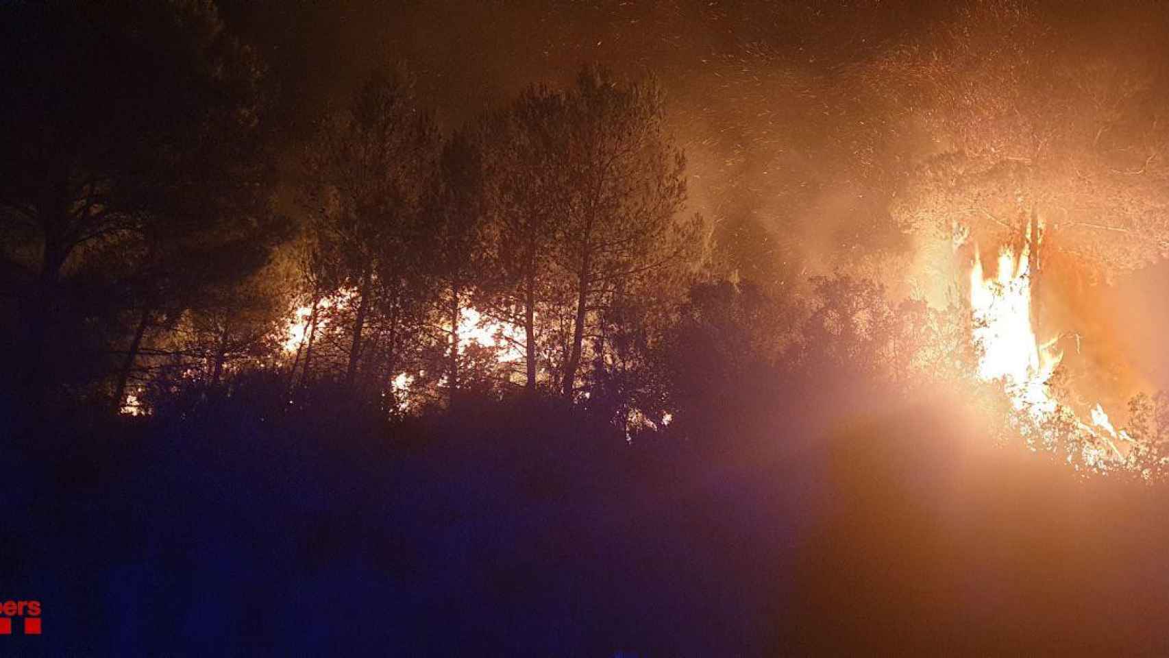 Incendio en Santa Coloma de Queralt / BOMBERS