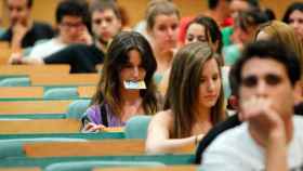 Estudiantes se preparan para el cuestionado Plan Bolonia en España