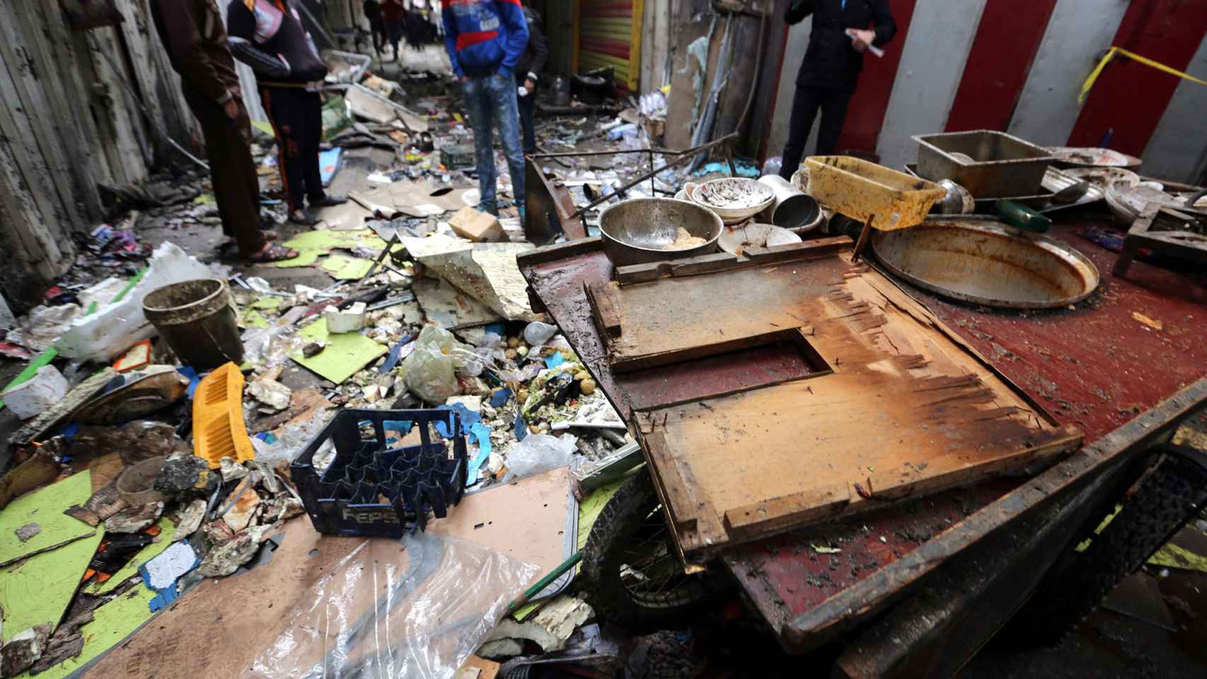 El mercado de Al Sinak tras la explosión de dos bombas este 31 de diciembre / EFE