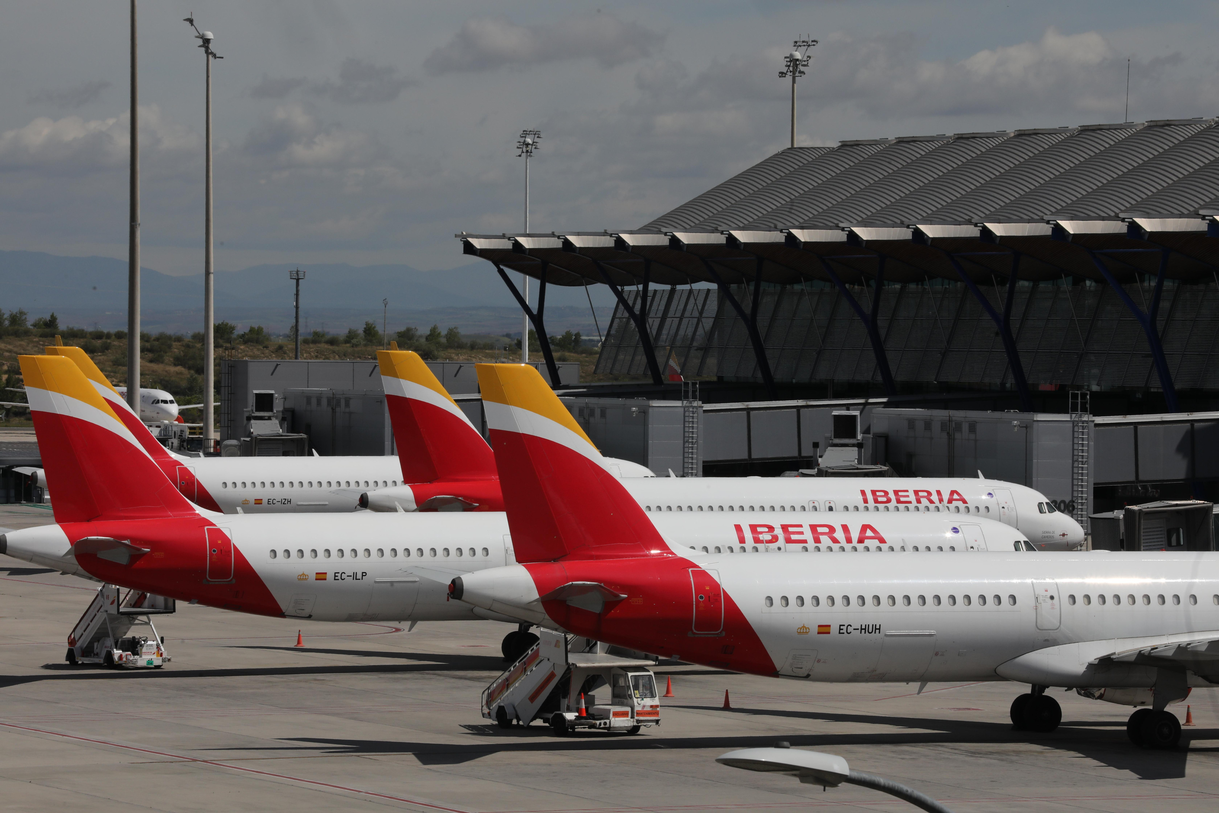 Imagen de aviones de Iberia, una de las aerolíneas de IAG / EP