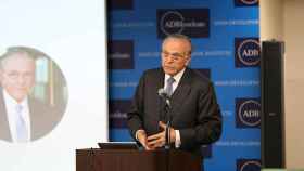 El presidente de La Caixa, Isidro Fainé, en la apertura de un encuentro promovido por el Instituto Mundial de Cajas de Ahorros y Bancos Minoristas, enmarcado en la presidencia japonesa del G20