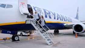Pasajeros embarcando en una aeronave de Ryanair / EFE