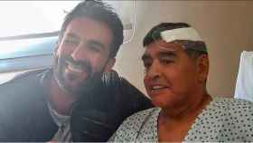 Maradona, junto al médico que le operó | REDES