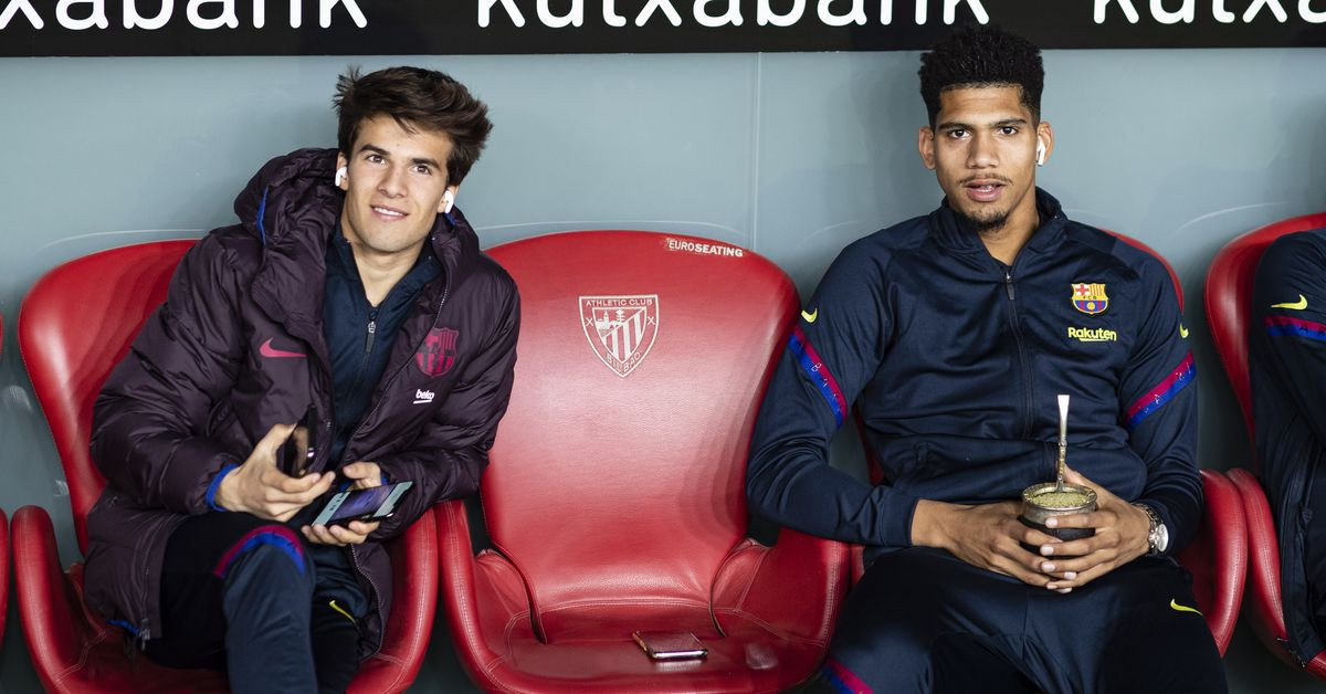 Riqui Puig y Ronald Araújo en una imagen de archivo / FC Barcelona