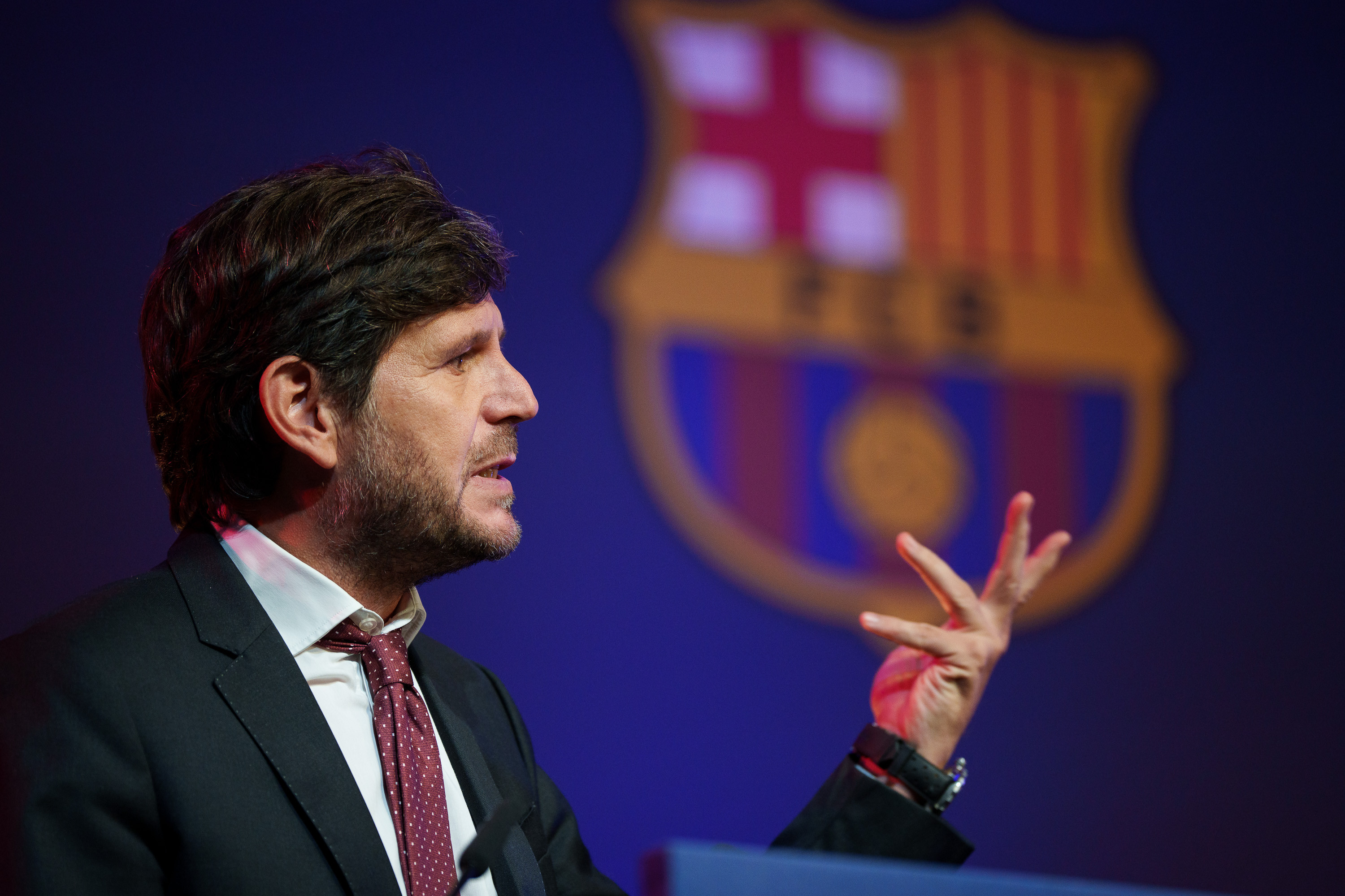Mateu Alemany, directo y transparente, durante la asamblea de compromisarios del Barça / FCB