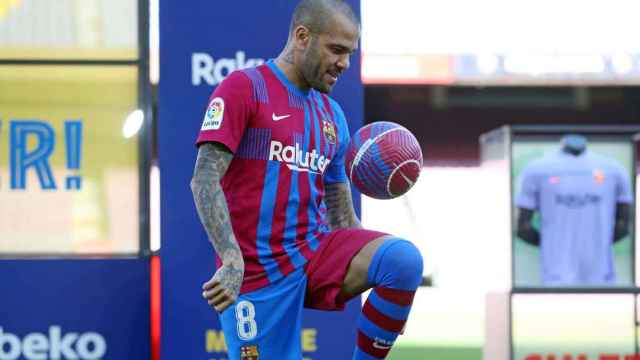 Alves el fichaje del Barça / FCB