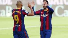Braithwaite celebrando su gol contra el Osasuna con Messi / FC Barcelona