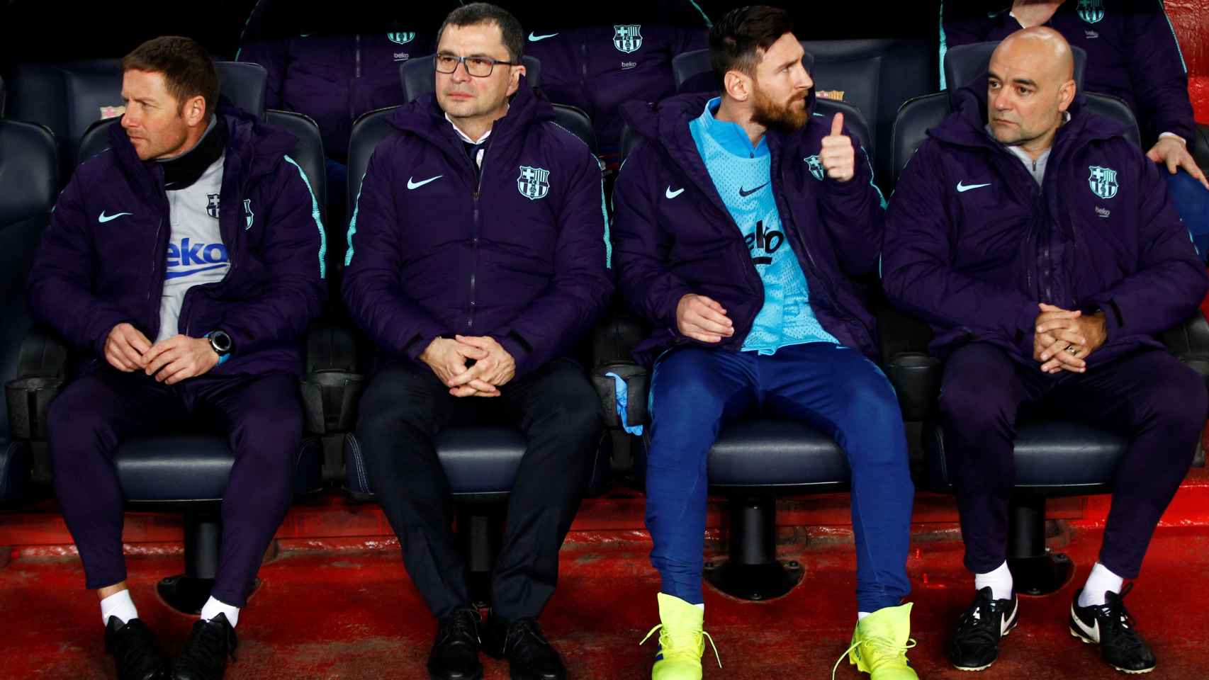 Una foto de Leo Messi en el banquillo del Camp Nou / EFE
