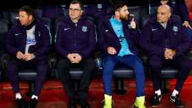 Una foto de Leo Messi en el banquillo del Camp Nou / EFE