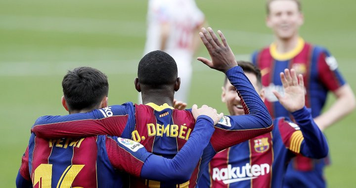 Messi celebrando el gol de Dembelé en Sevilla / EFE