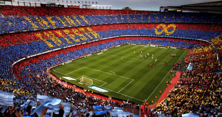 Homenaje a Andrés Iniesta en el Camp Nou / EFE