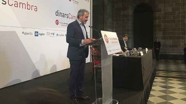 El líder del PSC en el Ayuntamiento de Barceona Jaume Collboni durante una conferencia organizada por la Cámara de Comercio de Barcelona / CG