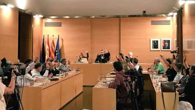 El Pleno del Ayuntamiento de Mataró aprueba una moción contra el artículo 155 / CG