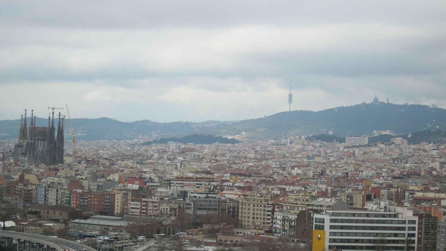 Vistas de cielos tapados sobre Barcelona / EUROPA PRESS