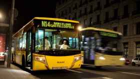 Dos Nitbus en una parada próxima a la plaza Cataluña de Barcelona / CG