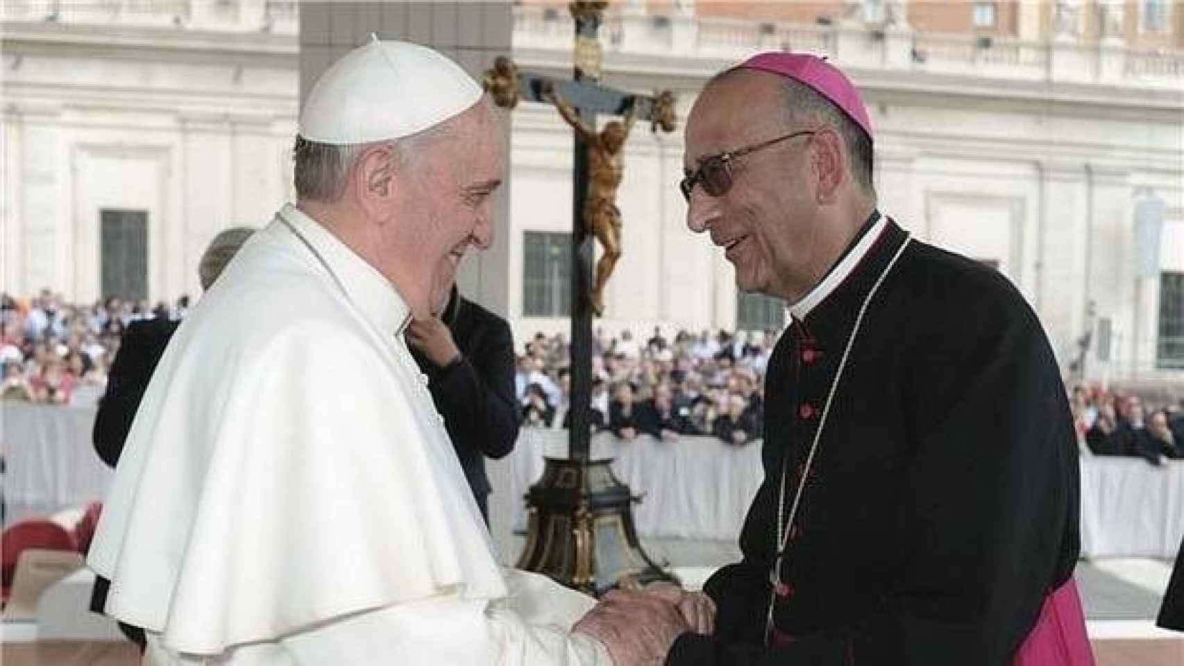 Juan José Omella, arzobispo de Barcelona, con el Papa Francisco / CG