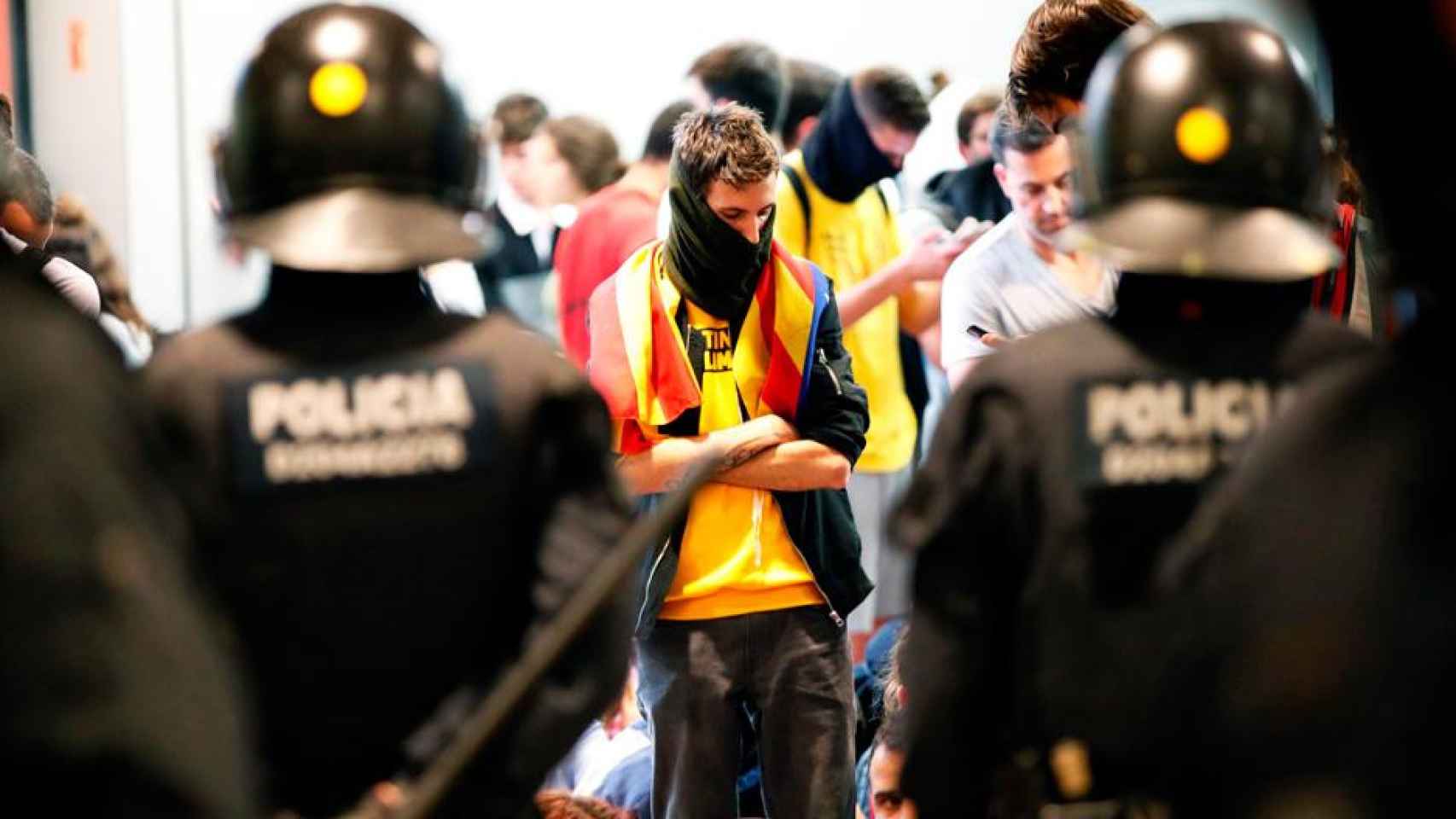 Un independentista radical en el asedio al aeropuerto de Barcelona-El Prat el lunes / EFE