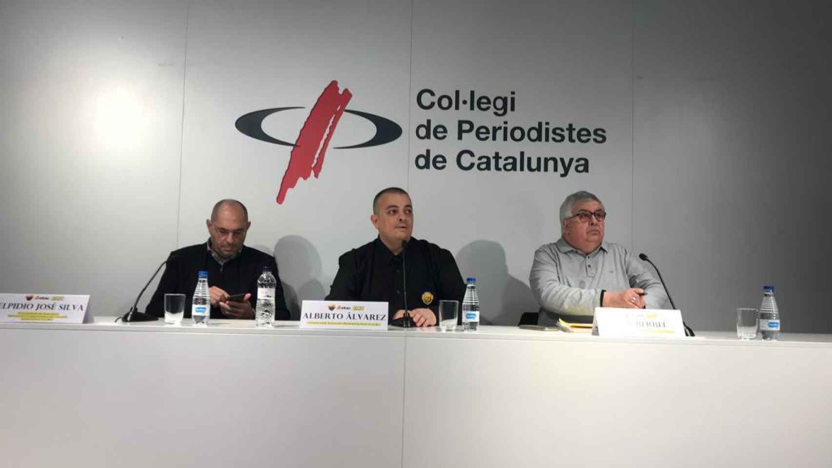 Rueda de prensa del sector del taxi en el Col·legi de Periodistes de Catalunya / CG