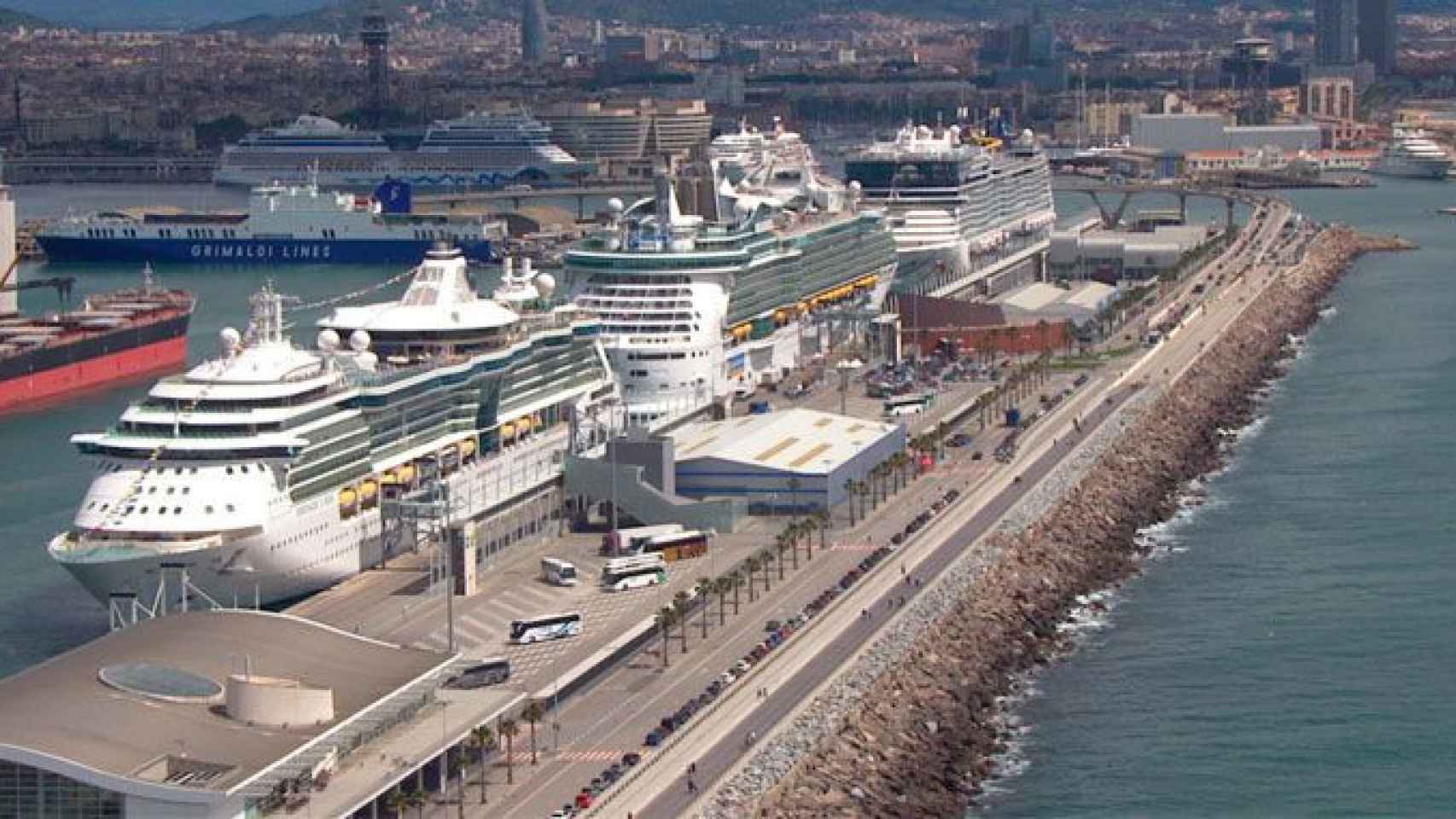 Terminal de cruceros del Puerto de Barcelona / CG