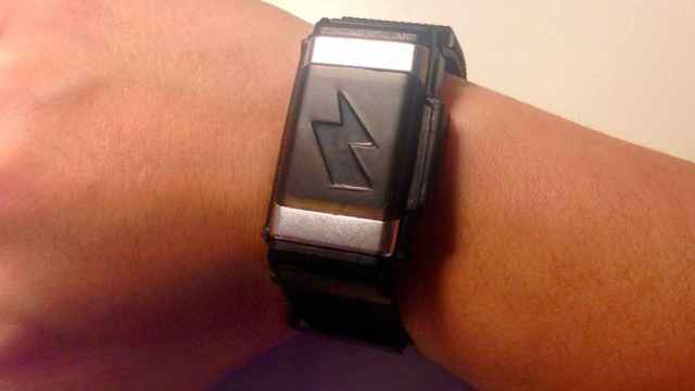 Pavlok 2, la pulsera eléctrica para dejar de fumar y comer menos