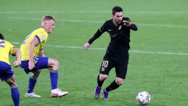 Leo Messi en un jugada contra el Cádiz / FC Barcelona