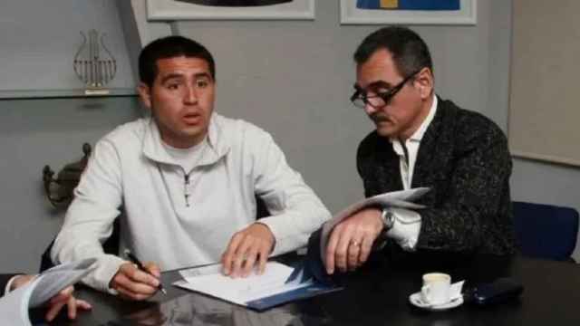 Juan Román Riquelme y su agente, Daniel Bolotnicoff / BOCA