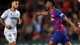 Ansu Fati celebra un gol con el Barça / EFE