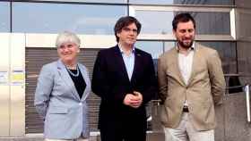 El expresidente catalán Carles Puigdemont (c) acompañado por los exconsejeros Clara Ponsatí y Toni Comín aspiran a influir en Europa / EFE