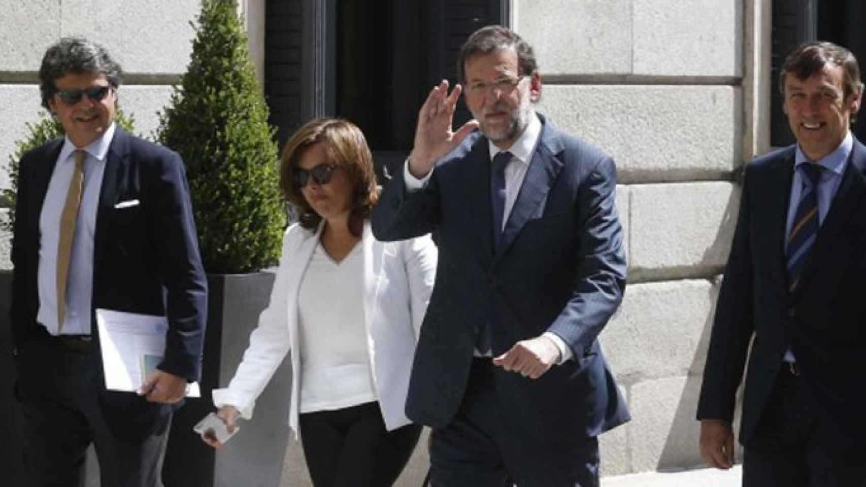 Jorge Moragas, Soraya Sáenz de Santamaría, Mariano Rajoy y Rafael Hernando (de izquierda a derecha), dirigentes del PP, partido con un resultado nefasto el 21D / EFE
