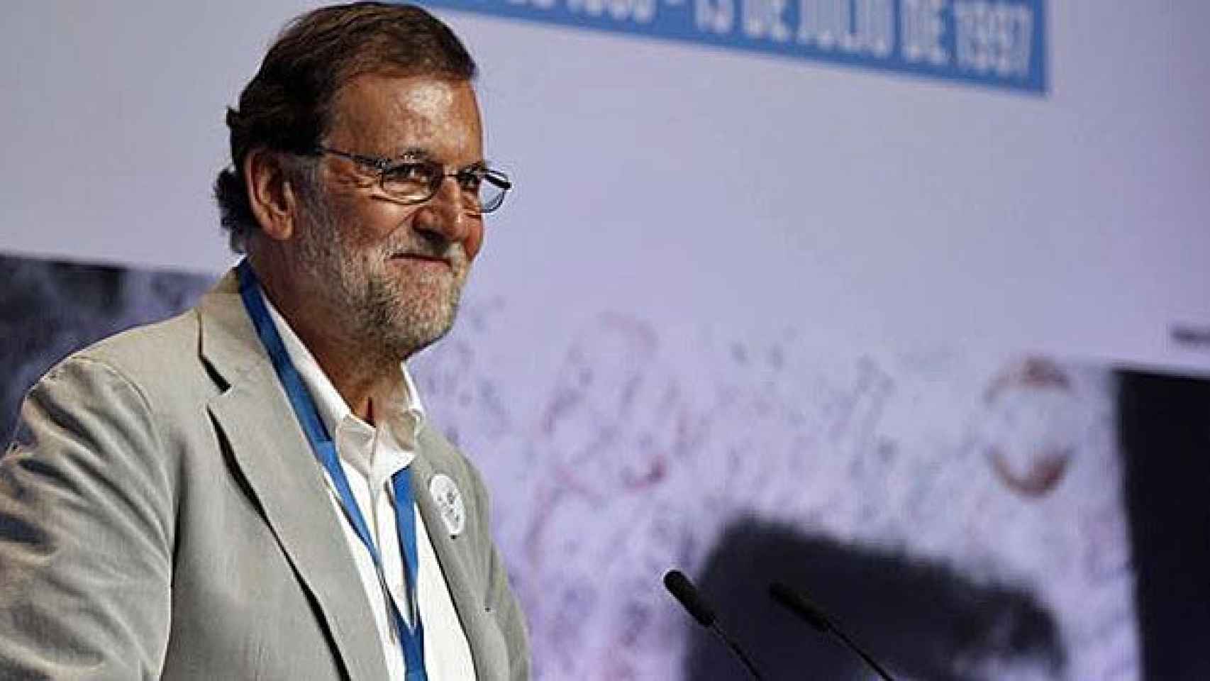 Rajoy insta a Puigdemont a desconectar de su delirio y conectar con la ley