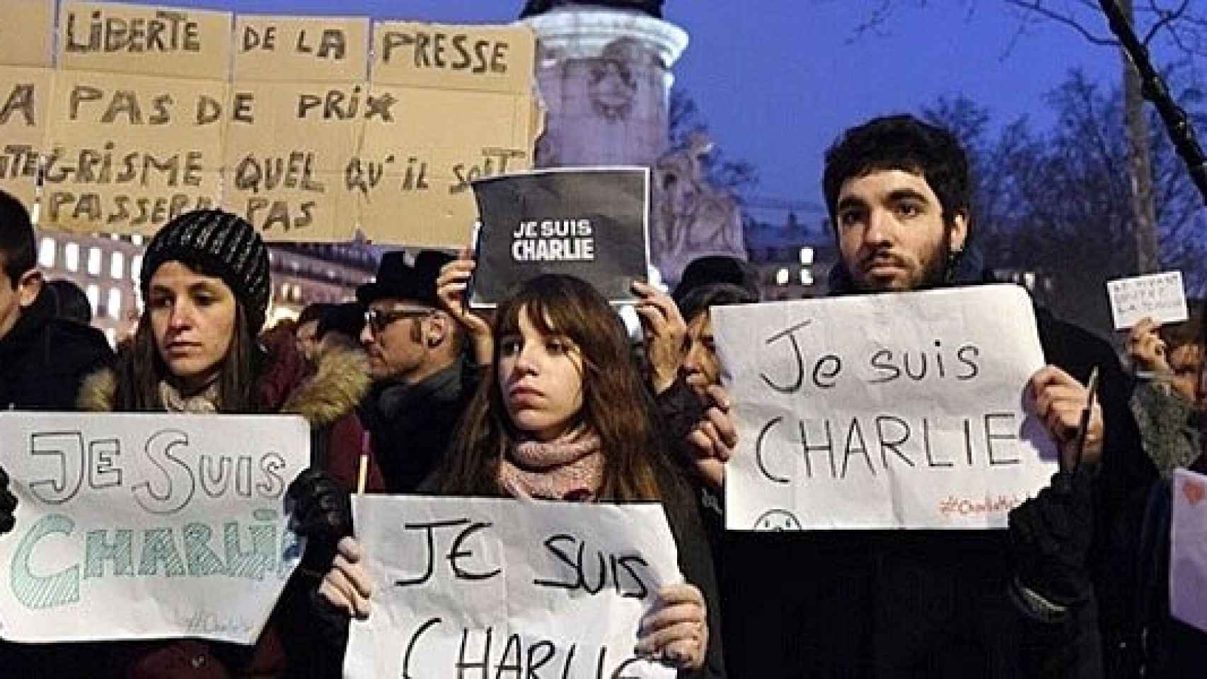 Concentración en París para condenar el atentado terrorista islamista contra 'Charlie Hebdo'