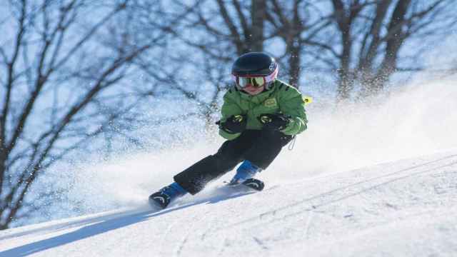 Esquí, uno de los deportes para el invierno / PIXABAY