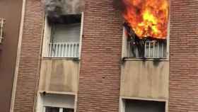 Incendio en la calle Tamarit, 17, en Lleida / TWITTER