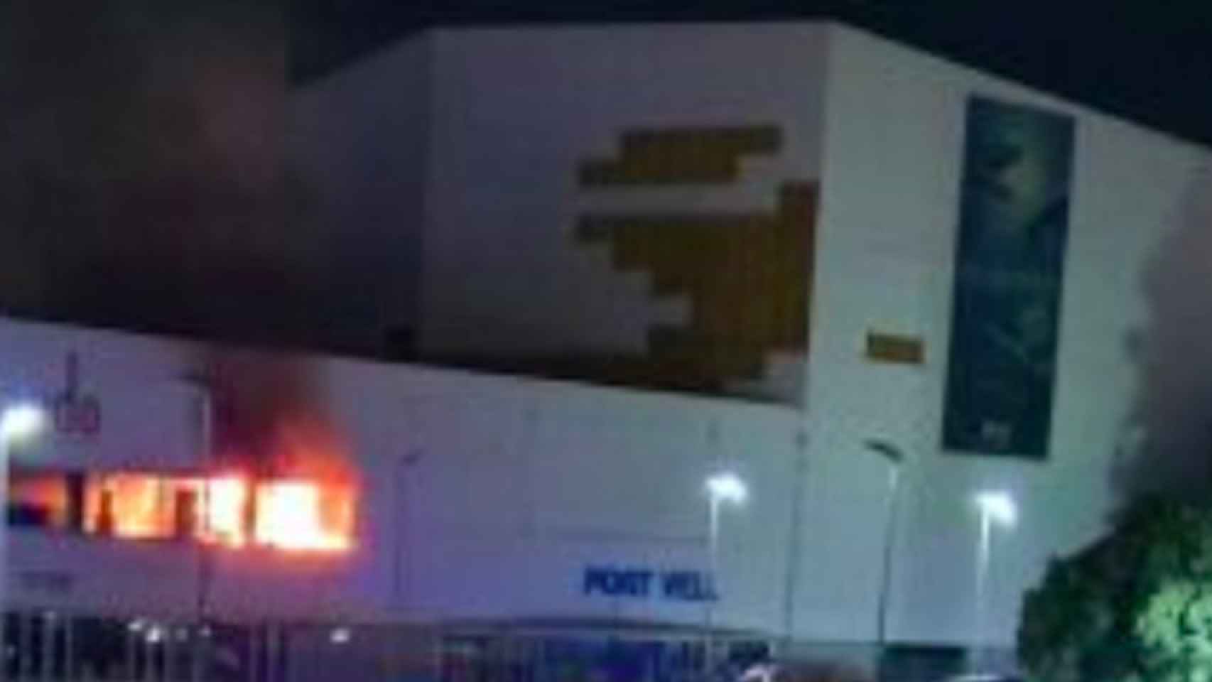 Incendio en el edificio del IMAX de Barcelona / METROPOLI ABIERTA
